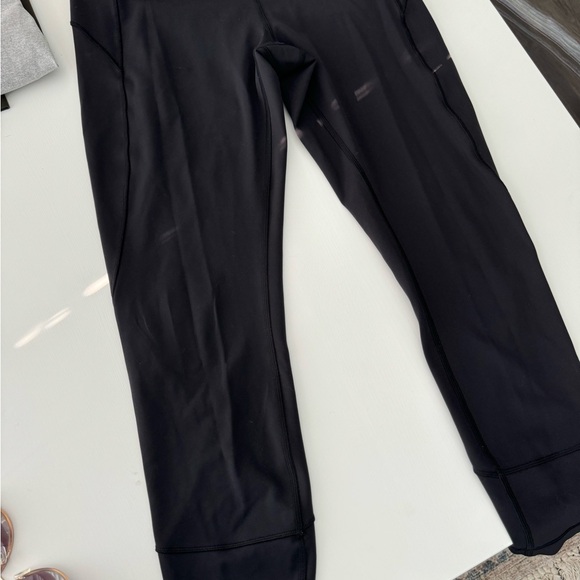 Lululemon in movement tight Size 10. Excell used cond worn a handful of times - Picture 7 of 8